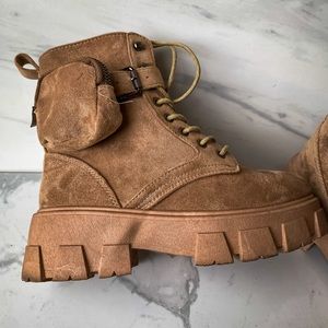 Size 6 Combat boots | Tan